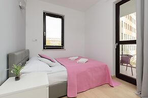 Metro Płocka Apartment Warsaw by Renters