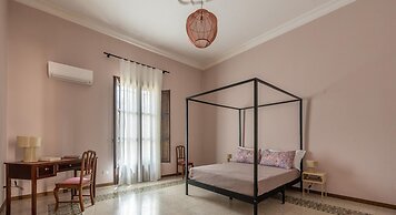 Stylish Apartment Near Piazza Magione by Wonderful Italy