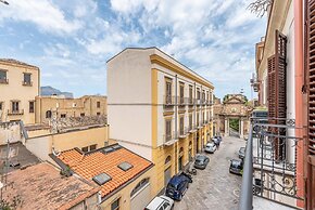 Stylish Apartment Near Piazza Magione by Wonderful Italy