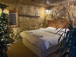 Dana Trail Hotel