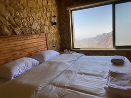 Dana Trail Hotel