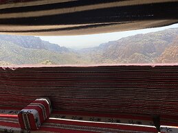 Dana Trail Hotel
