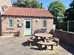 Cosy , Village Location - One Bedroom Barn
