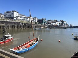 Cosy , Village Location - One Bedroom Barn