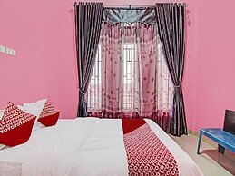 OYO 92177 Arafah Homestay Syariah Near Badan Pertanahan Nasional - Kan