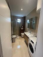 A2 apt With Balcony and sea View, 3 min to Beach