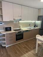 A1 apt With Balcony and sea View, 3 min to Beach