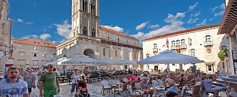 A1 apt With Balcony and sea View, 3 min to Beach