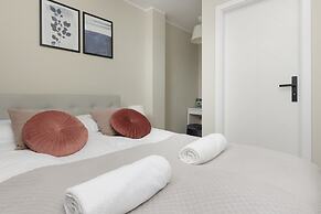 Pet Friendly Apartment by Renters