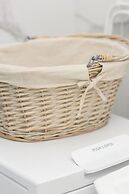 Pet Friendly Apartment by Renters