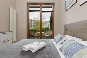 Spacious Apartment Bergamotki by Renters