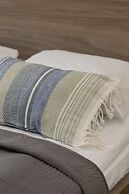 Spacious Apartment Bergamotki by Renters