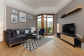 Spacious Apartment Bergamotki by Renters