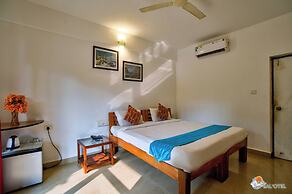 Salotel- near Mae De Deus Church