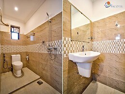 Salotel- near Mae De Deus Church