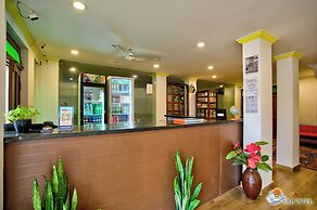 Salotel- near Mae De Deus Church