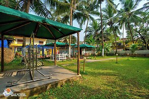 Salotel- near Mae De Deus Church