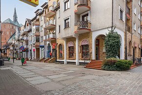 Family Apartment Gierczak by Renters