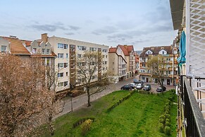 Family Apartment Gierczak by Renters