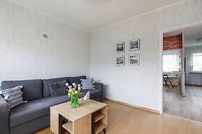 Family Apartment Gierczak by Renters