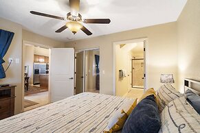 Majestic Lakeview Escape - Stunning Lake Views!