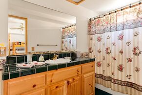 Laureens Americana Hideaway