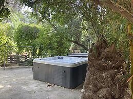 Gross nofesh and spa in Beit Hilel
