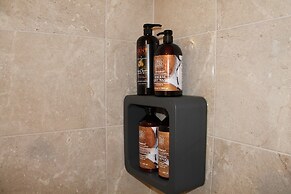 Stunning 4-bed House in Belfast