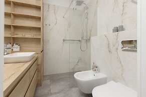 Okrzei 8 2 Balconies by Renters