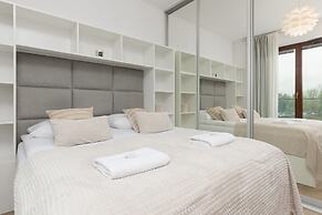 Okrzei 8 2 Balconies by Renters