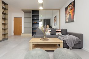 Okrzei 8 2 Balconies by Renters