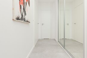 Okrzei 8 2 Balconies by Renters