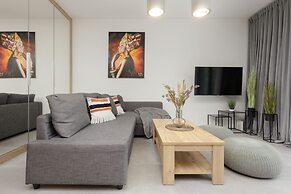 Okrzei 8 2 Balconies by Renters