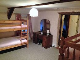 Relax in Mountain View Cottage at Cwmiar Farm