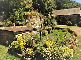 Relaxing Holiday in Millpond Cottage - Cwmiar