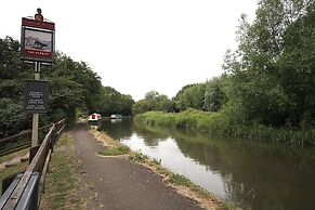 Stunning 1-bed Apartment in Milton Keynes