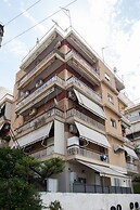 Modern apt with Increbilbe Athens Views