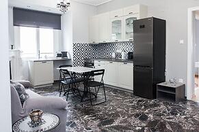 Modern apt with Increbilbe Athens Views