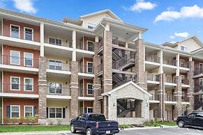 It's a Good Life - Stunning Lake Views!