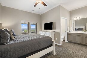 It's a Good Life - Stunning Lake Views!