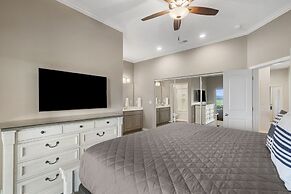 It's a Good Life - Stunning Lake Views!