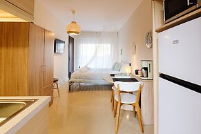 Impeccable 1-bed Apartment in Schinias Beach