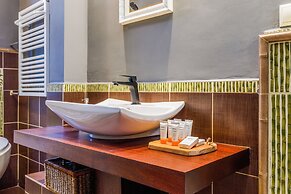 Spacious Apartment Kolobrzeg by Renters