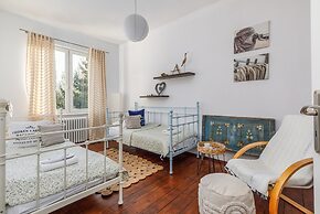 Spacious Apartment Kolobrzeg by Renters