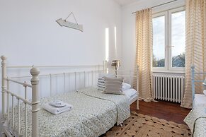 Spacious Apartment Kolobrzeg by Renters