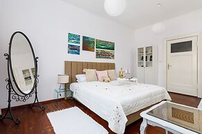 Spacious Apartment Kolobrzeg by Renters