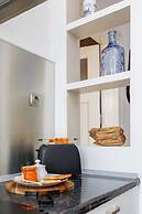 Spacious Apartment Kolobrzeg by Renters