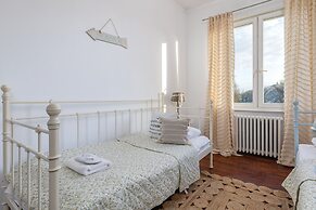 Spacious Apartment Kolobrzeg by Renters