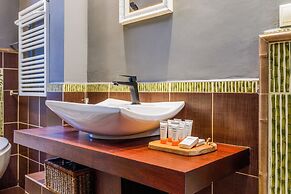 Spacious Apartment Kolobrzeg by Renters