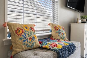 Happy Place Hideaway - Walk to Taneycomo!